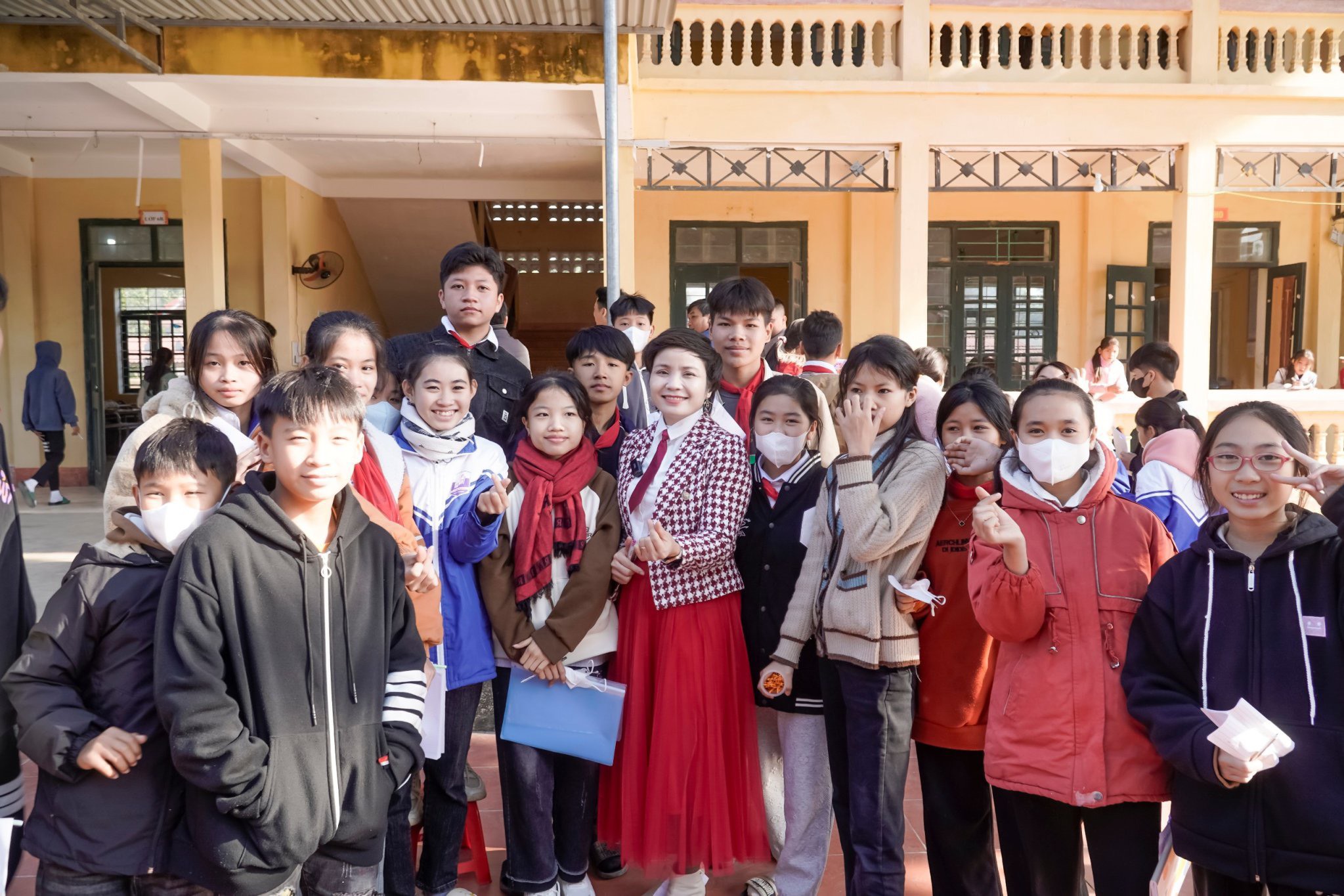 CGTL Vera Xuân Hường Đào Tạo Tại Chương Trình Định Hướng Nghề Nghiệp Cho Học Sinh THCS Tại Trường THCS Xuân Phúc - Huyện Như Thanh 7 z5014542091306 adf05f5ebcf35b2f81892c640a8f040c
